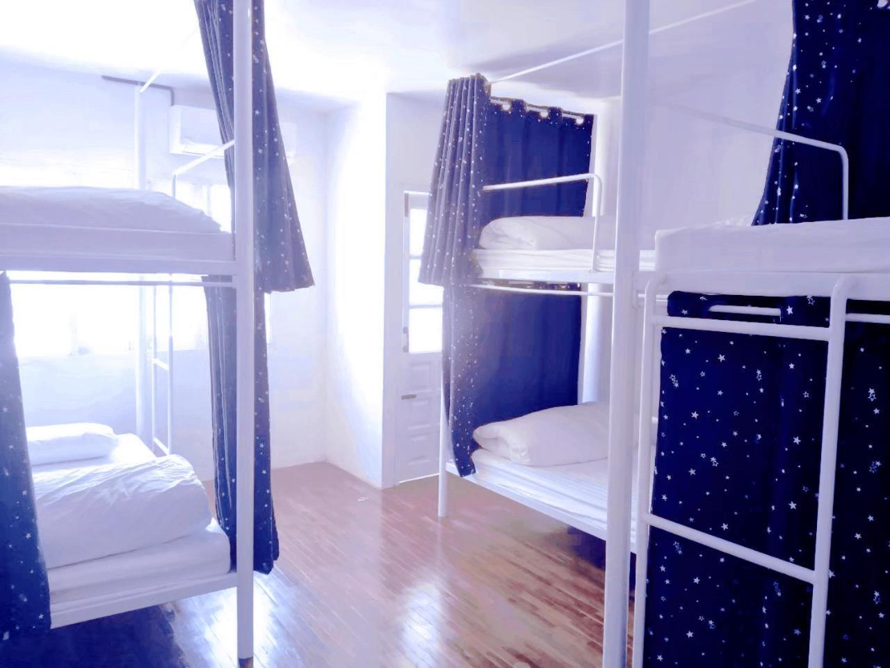Zleepinezz Hostel Phra Nakhon Si Ayutthaya Rum bild