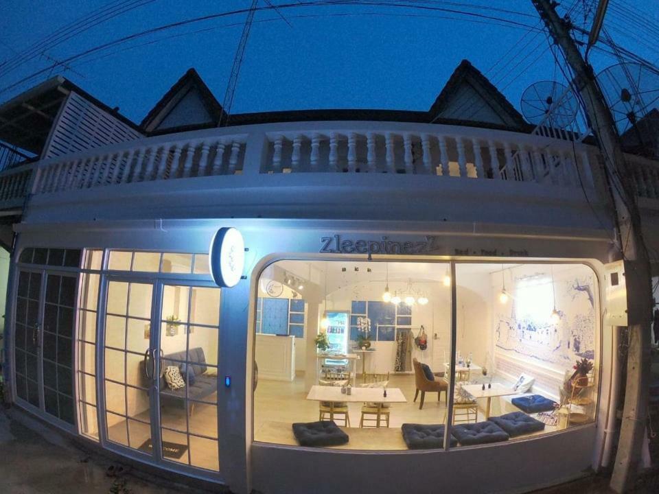 Zleepinezz Hostel Phra Nakhon Si Ayutthaya Exteriör bild